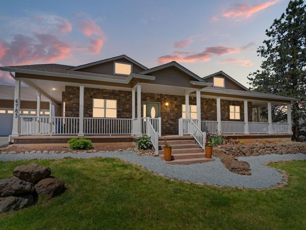6783 Rogue River Drive, Shady Cove, OR 97539
