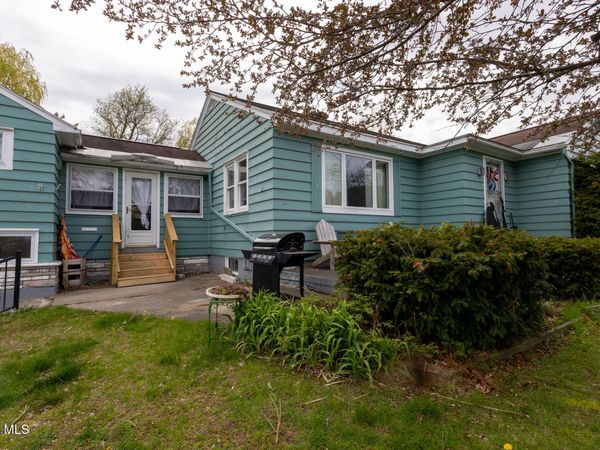 8 7th Avenue, Whitehall, NY 12887