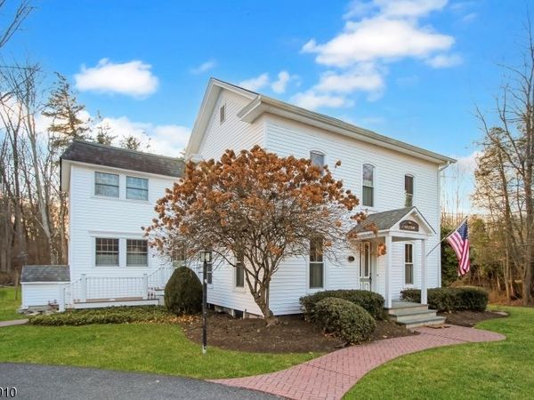 405 Mount Hermon Rd, Hope, NJ 07825