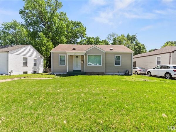 3712 Ashby Road , St Ann, MO 63074