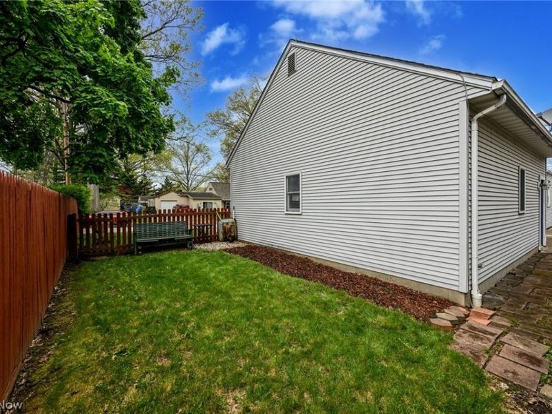 2839 Elmwood Street , Cuyahoga Falls, OH 44221 Photo 10