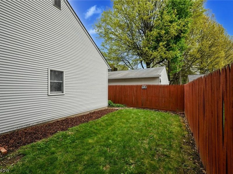 2839 Elmwood Street , Cuyahoga Falls, OH 44221 Photo 12
