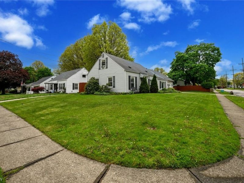 2839 Elmwood Street , Cuyahoga Falls, OH 44221 Photo 6