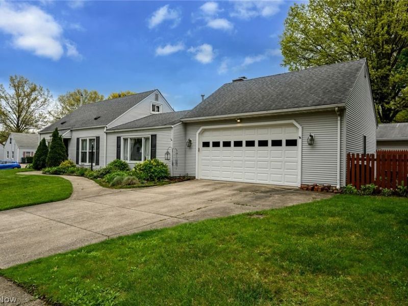 2839 Elmwood Street , Cuyahoga Falls, OH 44221 Photo 7
