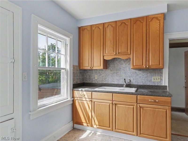 17415 Winslow Road, Shaker Heights, OH 44120 Photo 12