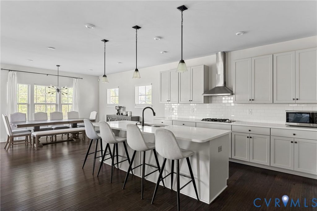 12256 Manor Crossing Drive Glen Allen, VA 23059