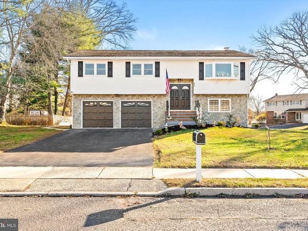 93 TUDOR DRIVE , HAMILTON, NJ 08690