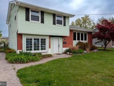 211 POWDERMILL ROAD, EDGEWATER PARK, NJ 08010