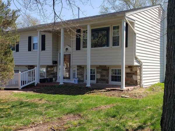 8 PLEASANT AVENUE, CHALFONT, PA 18914