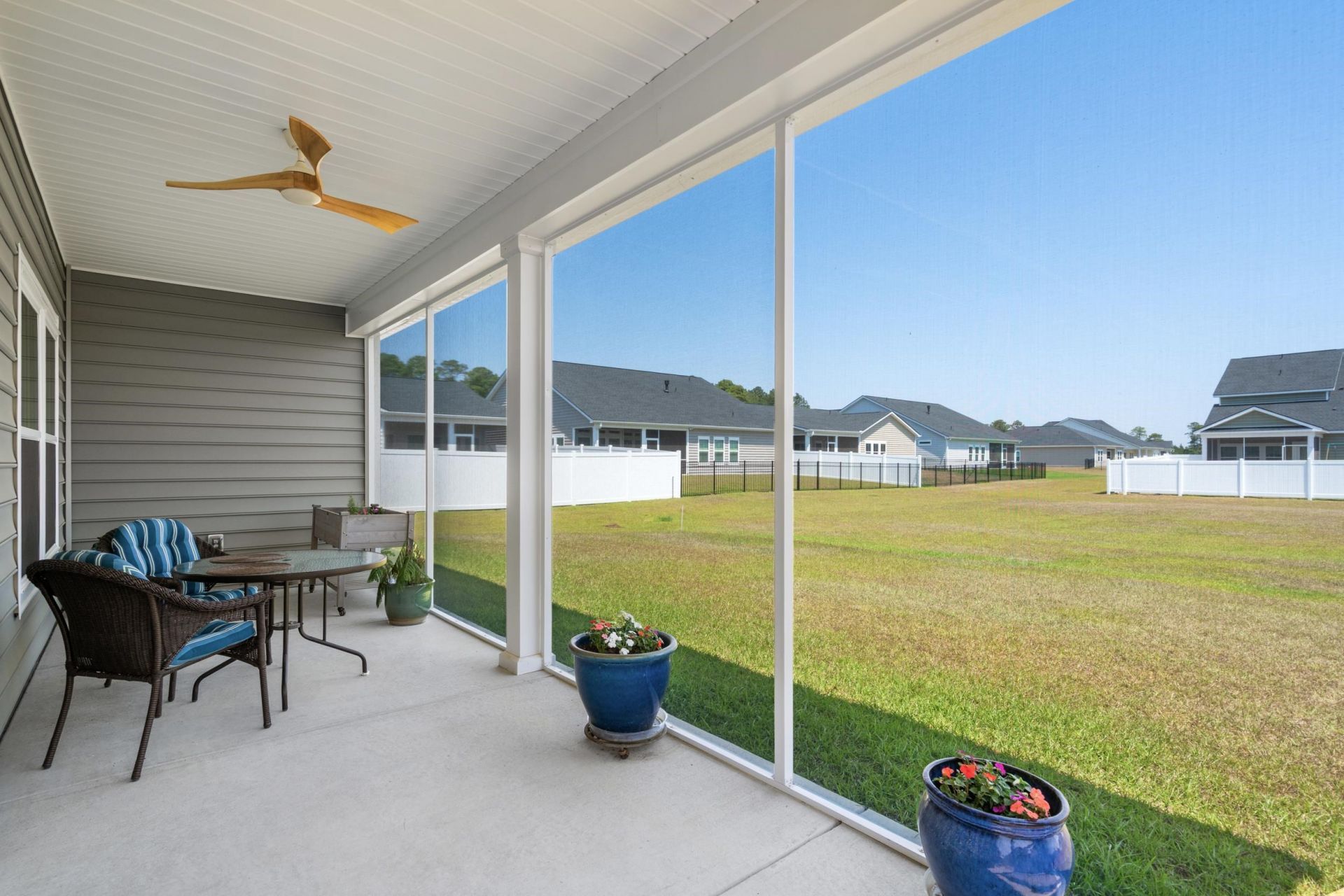 2009 Lone Cypress Dr Photo 33