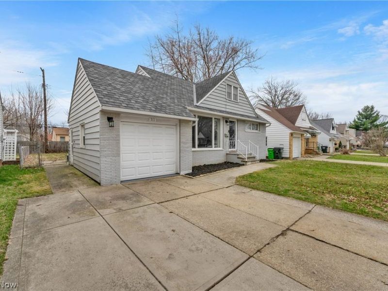 311 E 262nd Street , Euclid, OH 44132 Photo 3