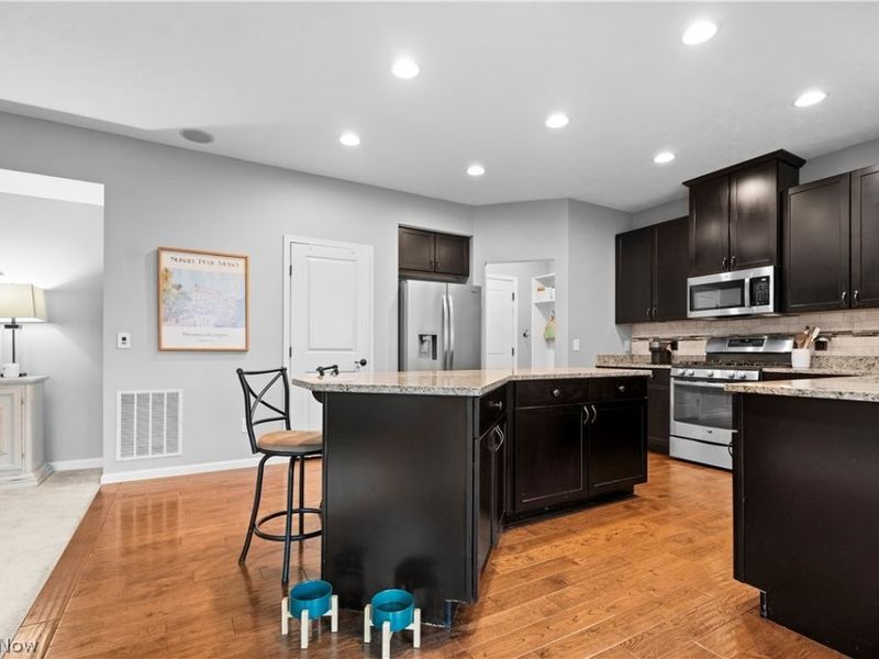 36127 Harbor Drive , North Ridgeville, OH 44039 Photo 12