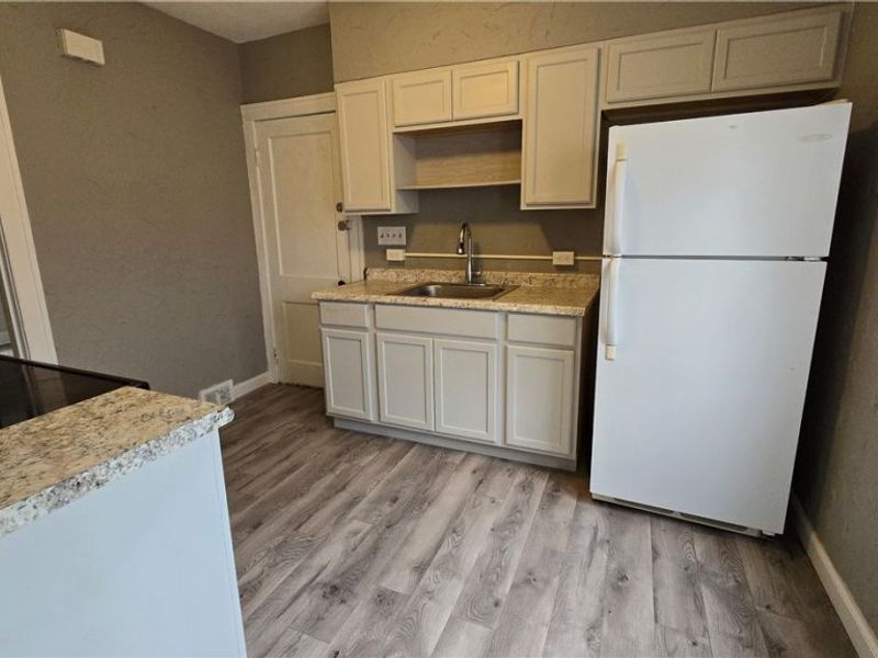 5240 State Road , Parma, OH 44134 Photo 9