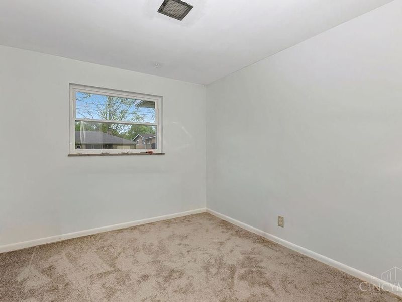 2677 Altura Drive, Cincinnati, OH 45239 Photo 18