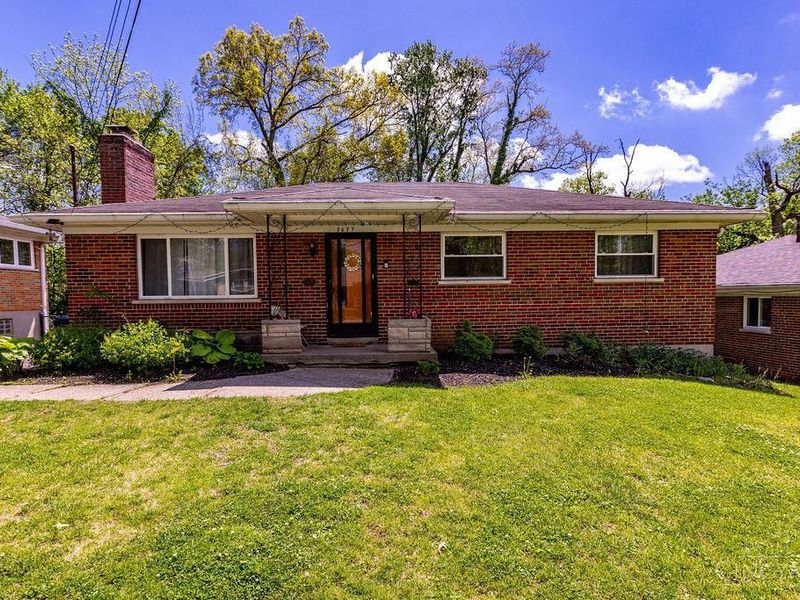2677 Altura Drive, Cincinnati, OH 45239 Photo 2