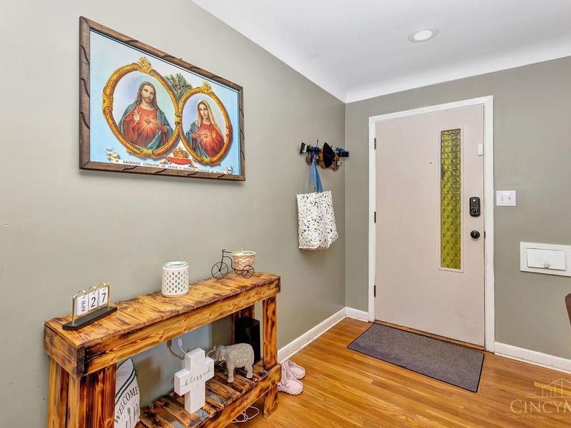 2677 Altura Drive, Cincinnati, OH 45239 Photo 8
