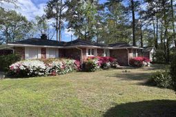 7604 Edgewater Drive  photo 4