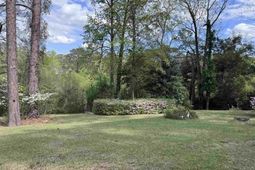 7604 Edgewater Drive  photo 4