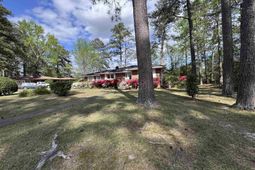 7604 Edgewater Drive  photo 4