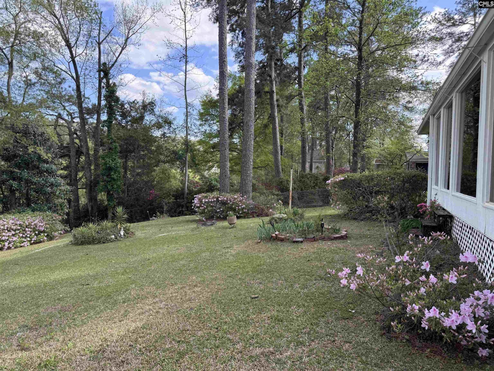 7604 Edgewater Drive  Photo 6