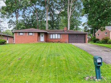 3233 Greenpark Street NW, Massillon, OH 44646