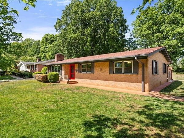 4918 Starmount Drive, Greensboro, NC 27410