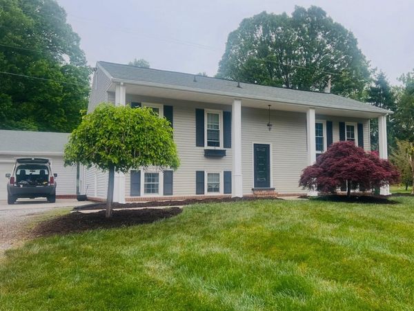 1365 Lilac LN , Salem, VA 24153