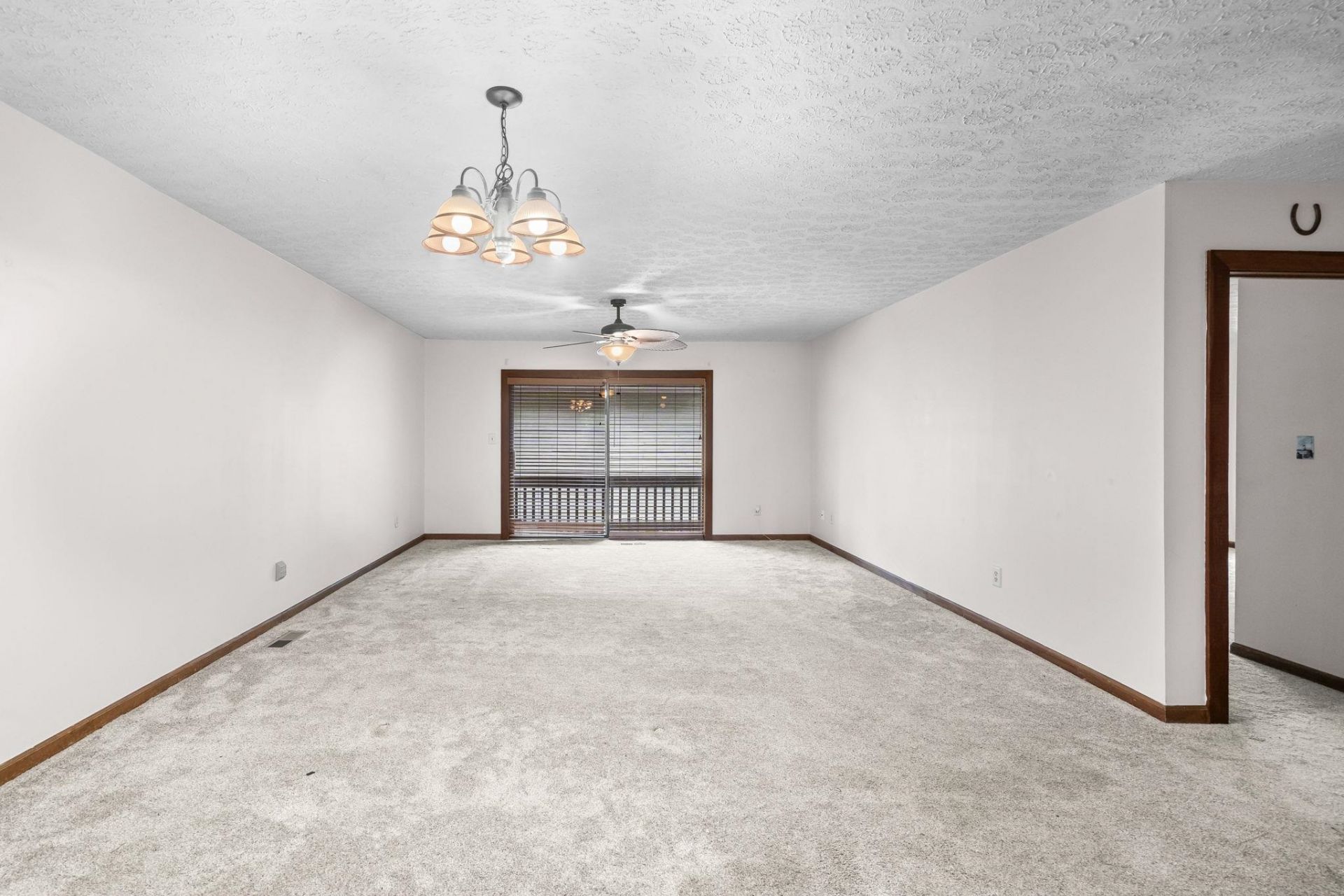 404 N 72nd Ave.  Photo 16