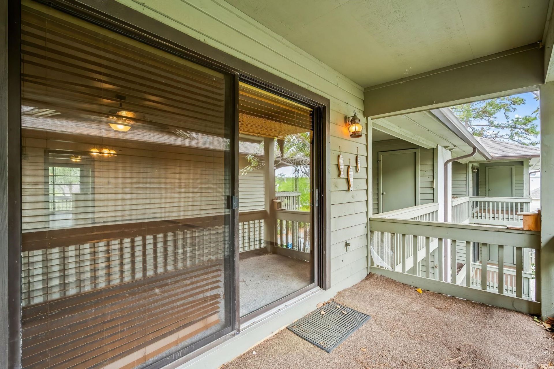 404 N 72nd Ave.  Photo 19