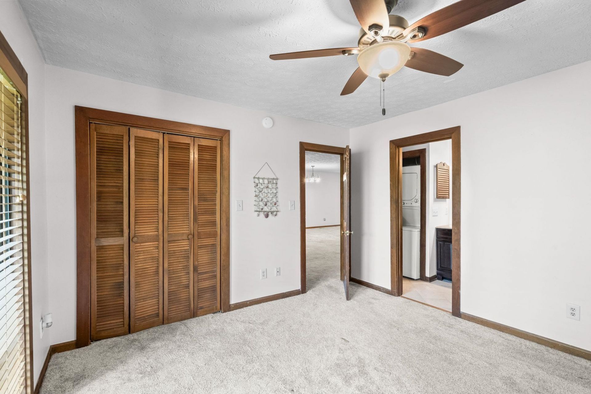 404 N 72nd Ave.  Photo 28