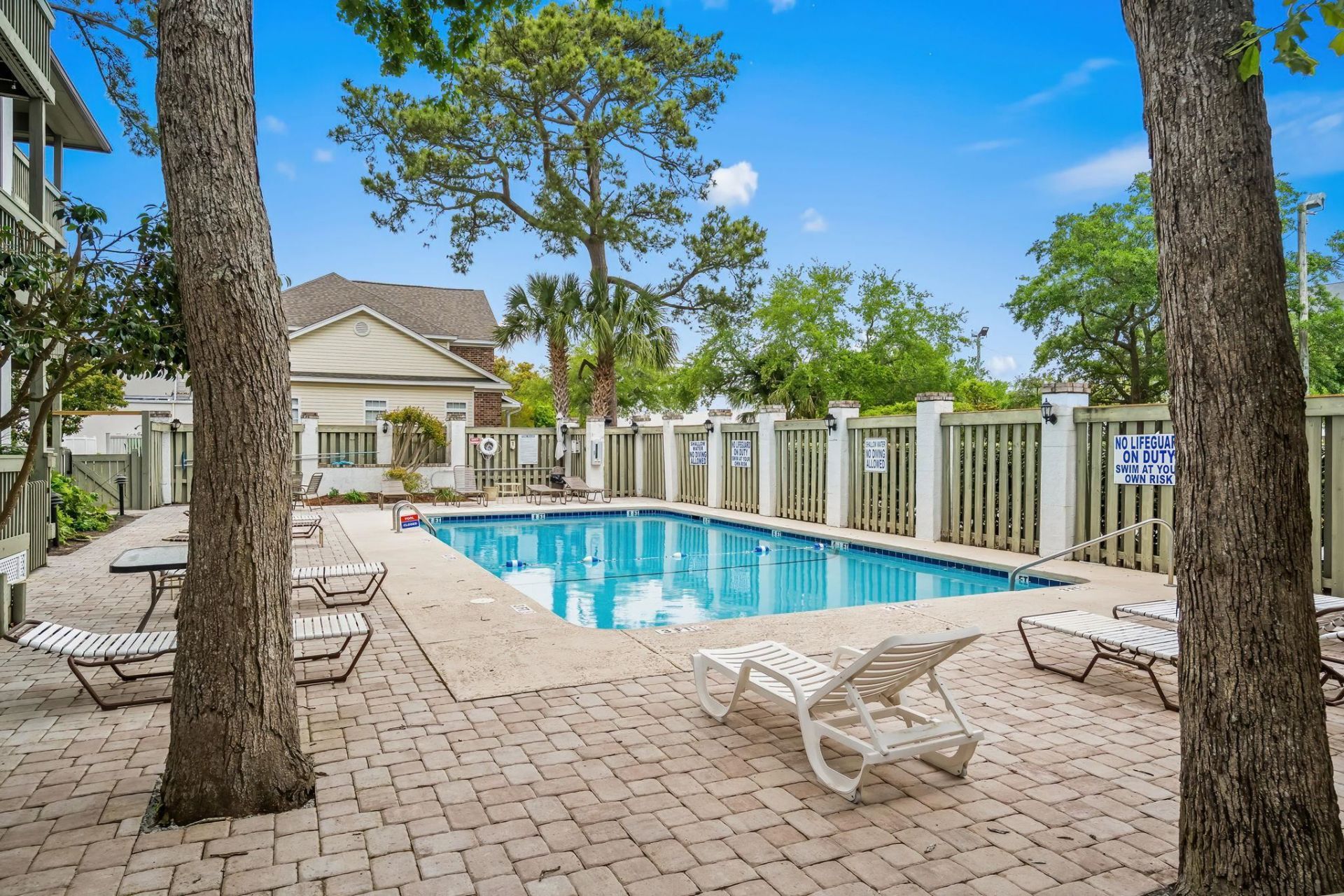 404 N 72nd Ave.  Photo 45