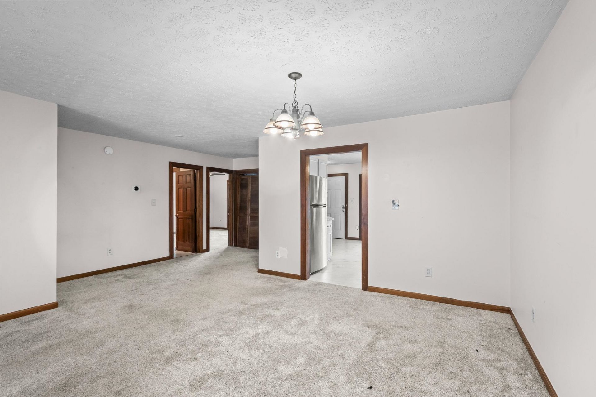 404 N 72nd Ave.  Photo 8