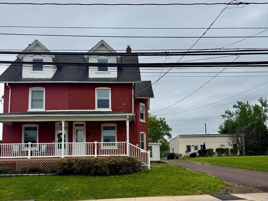 242 E Broad Street , Trumbauersville, PA 18970 Main Photo