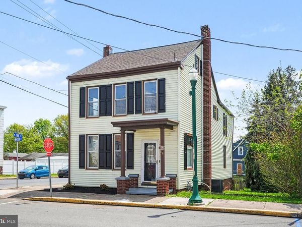 68 E WATER STREET , MIDDLETOWN, PA 17057