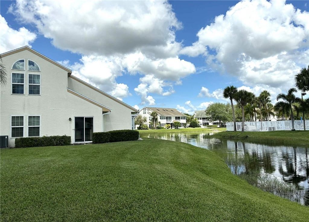 1827 Aynsley Way, Unit 4, Vero Beach, FL 32966 Photo