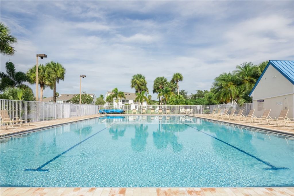 1827 Aynsley Way, Unit 4, Vero Beach, FL 32966 Photo