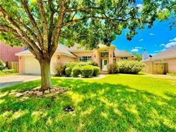 902 Cashew LN , Cedar Park, TX 78613