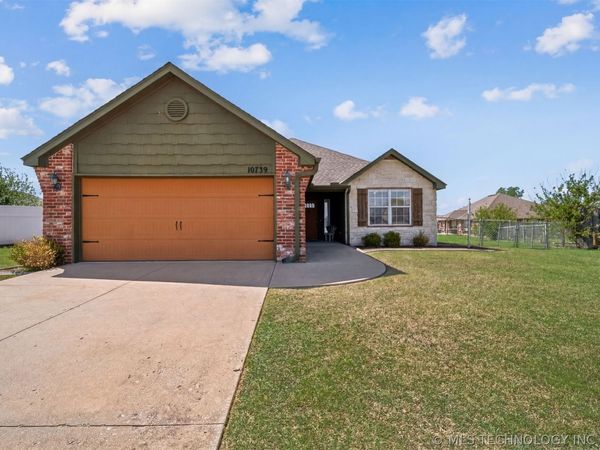 10739 E 121st Court North, Collinsville, OK 74021