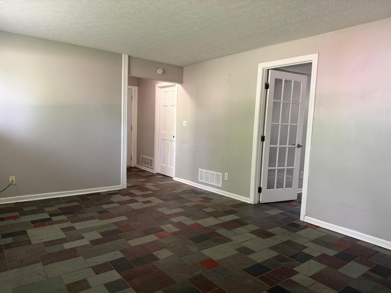 2348 Warfield Drive , Grove City, OH 43123 Photo 17