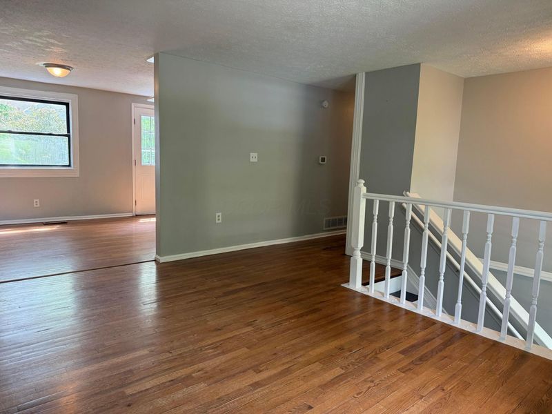 2348 Warfield Drive , Grove City, OH 43123 Photo 4
