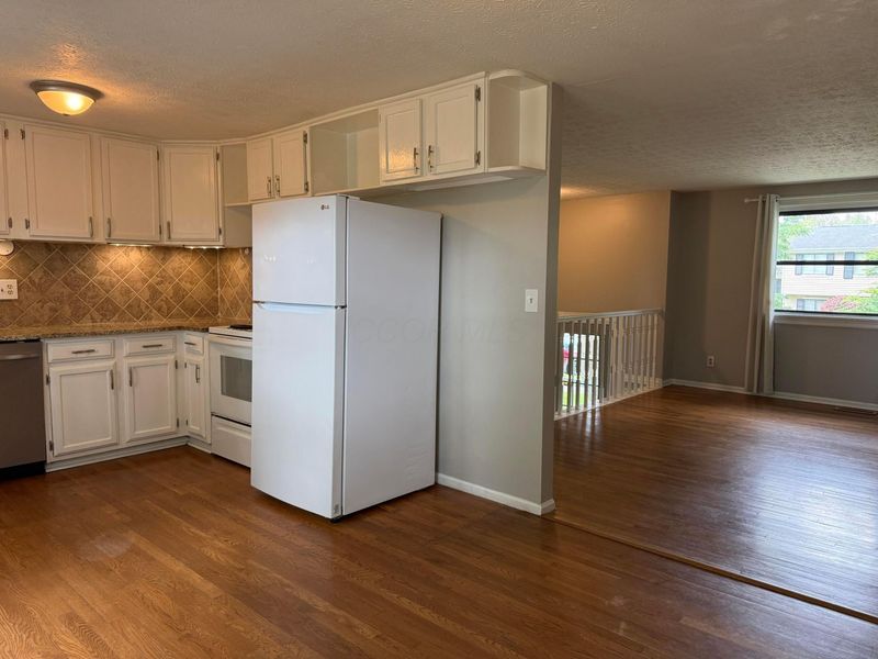 2348 Warfield Drive , Grove City, OH 43123 Photo 7
