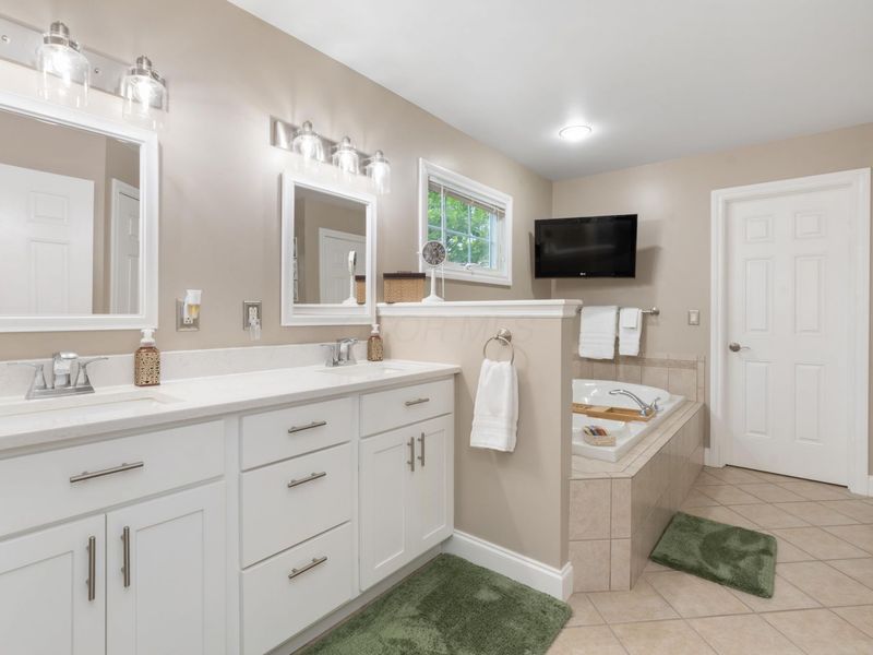 2770 Ash Meadows Boulevard , Zanesville, OH 43701 Photo 27