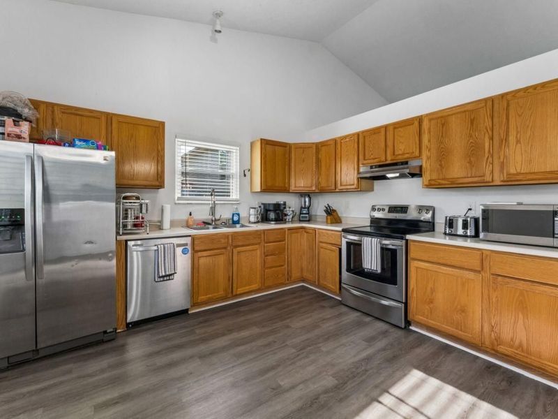 3606 High Creek Drive , Columbus, OH 43223 Photo 6