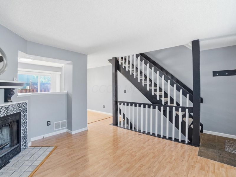 7884 Barkwood Drive, Unit 20C, Columbus, OH 43085 Photo 4
