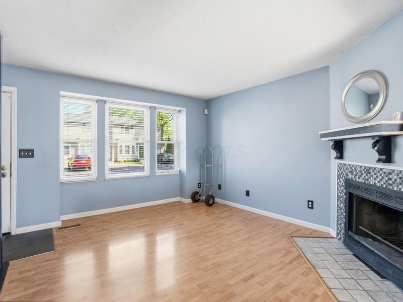 7884 Barkwood Drive, Unit 20C, Columbus, OH 43085 Photo 5
