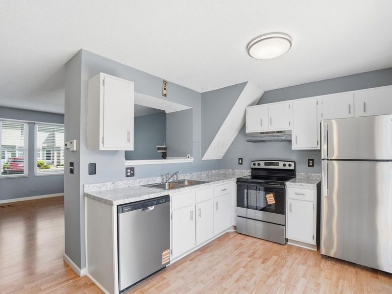 7884 Barkwood Drive, Unit 20C, Columbus, OH 43085 Photo 8