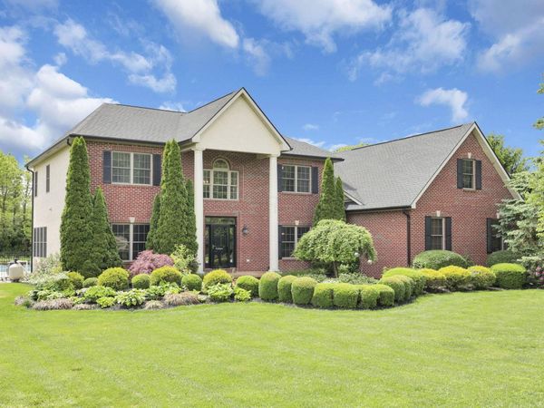 10119 Fairfield Farms Drive, Canal Winchester, OH 43110