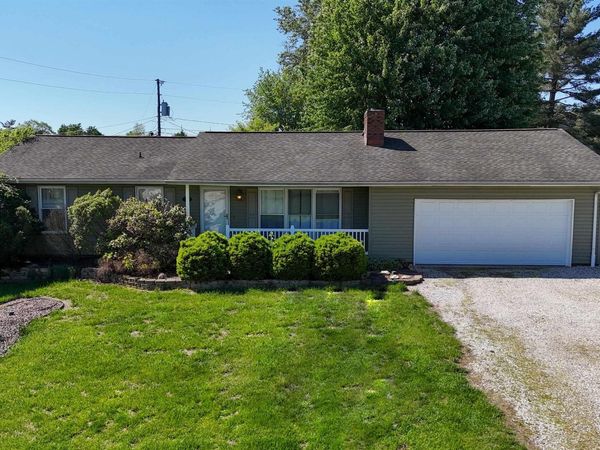 105 Oak Street, Huntingburg, IN 47542