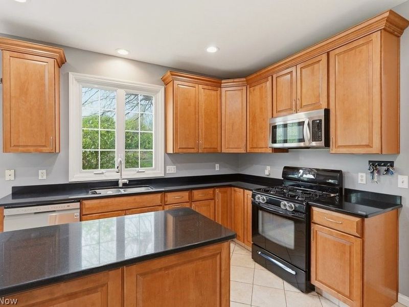 558 Alliance Drive , Northfield, OH 44067 Photo 2