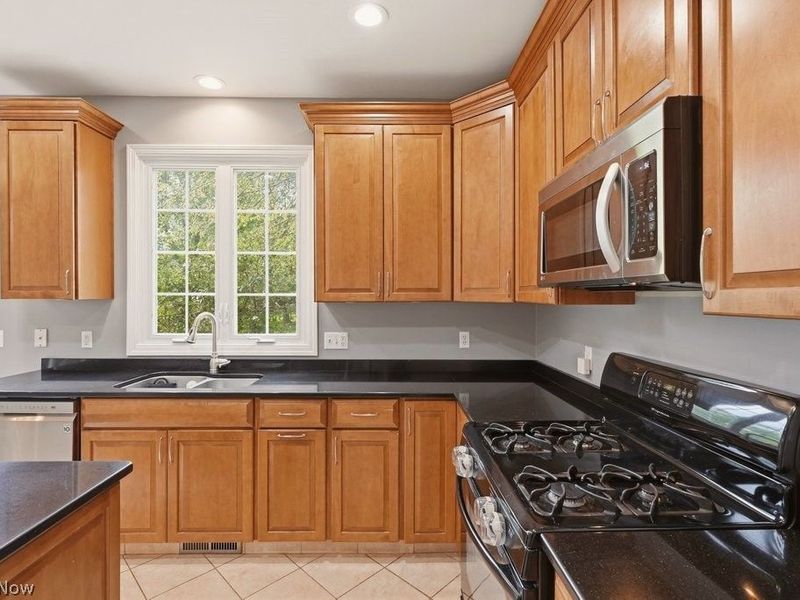 558 Alliance Drive , Northfield, OH 44067 Photo 5